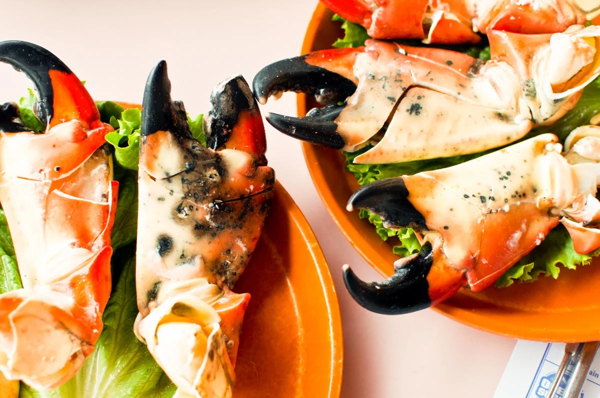 how to eat stone crab