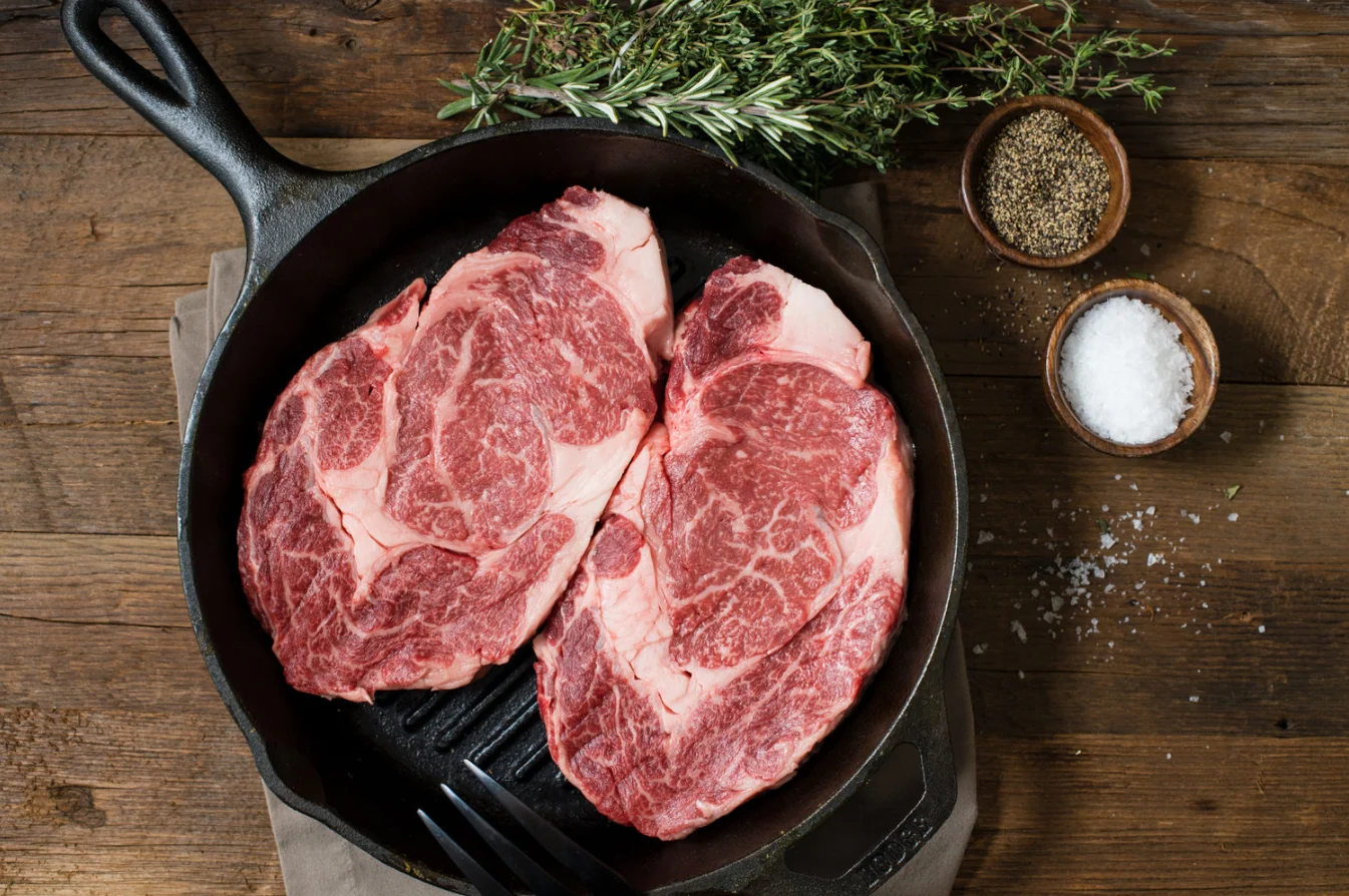 wagyu-tomahawk-ribeye